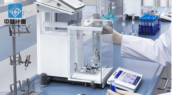 電子天平計量檢測的準確性通過幾個方面來保證？